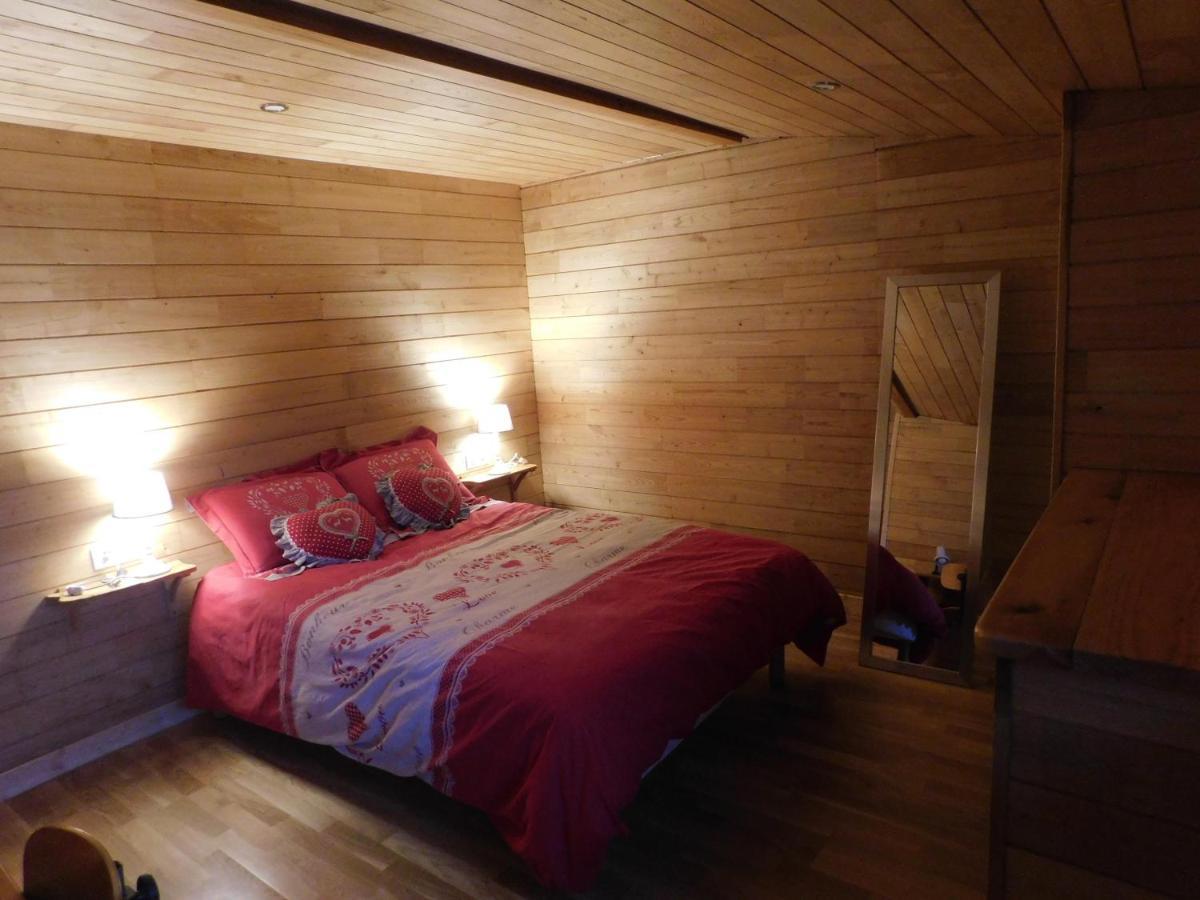 Logement Paisible A La Campagne Aubarede Exterior foto