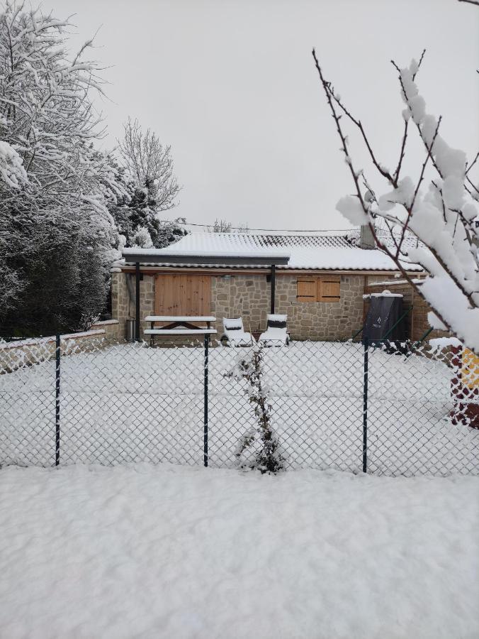 Logement Paisible A La Campagne Aubarede Exterior foto