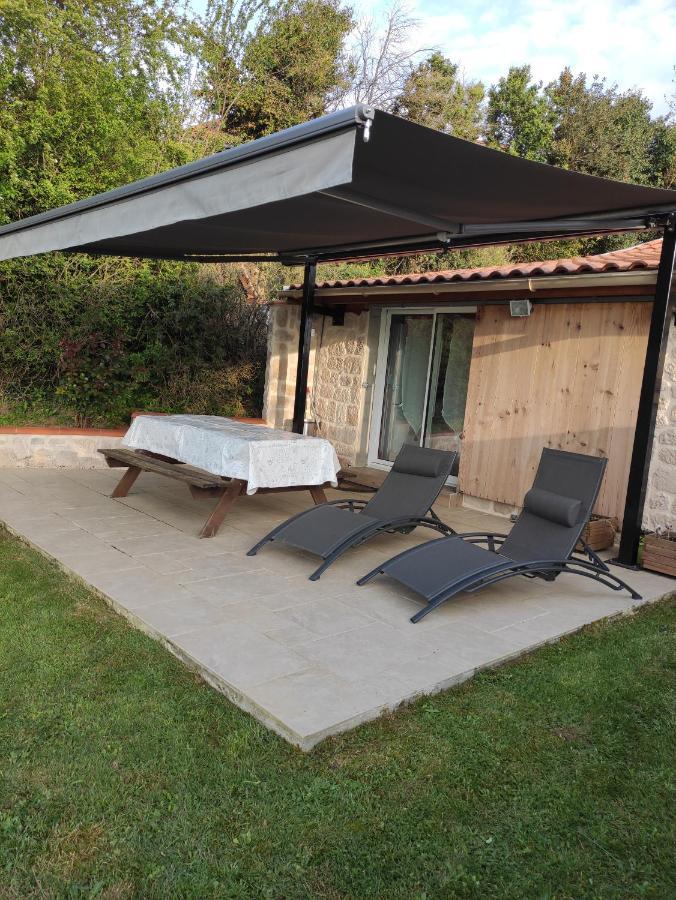 Logement Paisible A La Campagne Aubarede Exterior foto